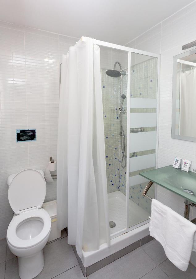 Хостел Easy Sants By Bossh! (Adults Only) Барселона Экстерьер фото